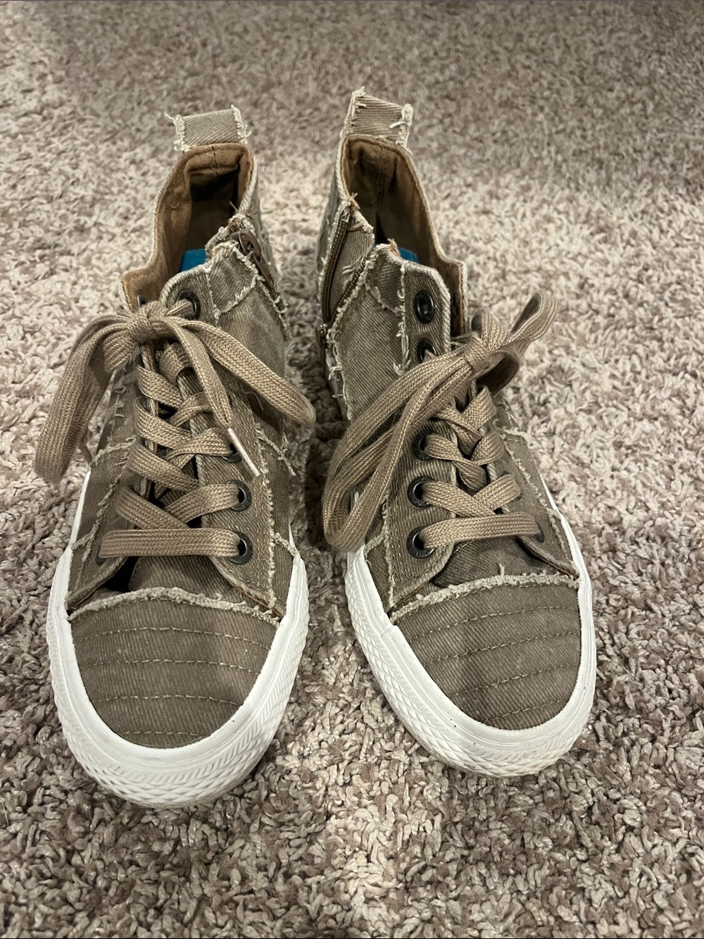 Women’s High-Top Canvas Sneakers in Taupe w side zip